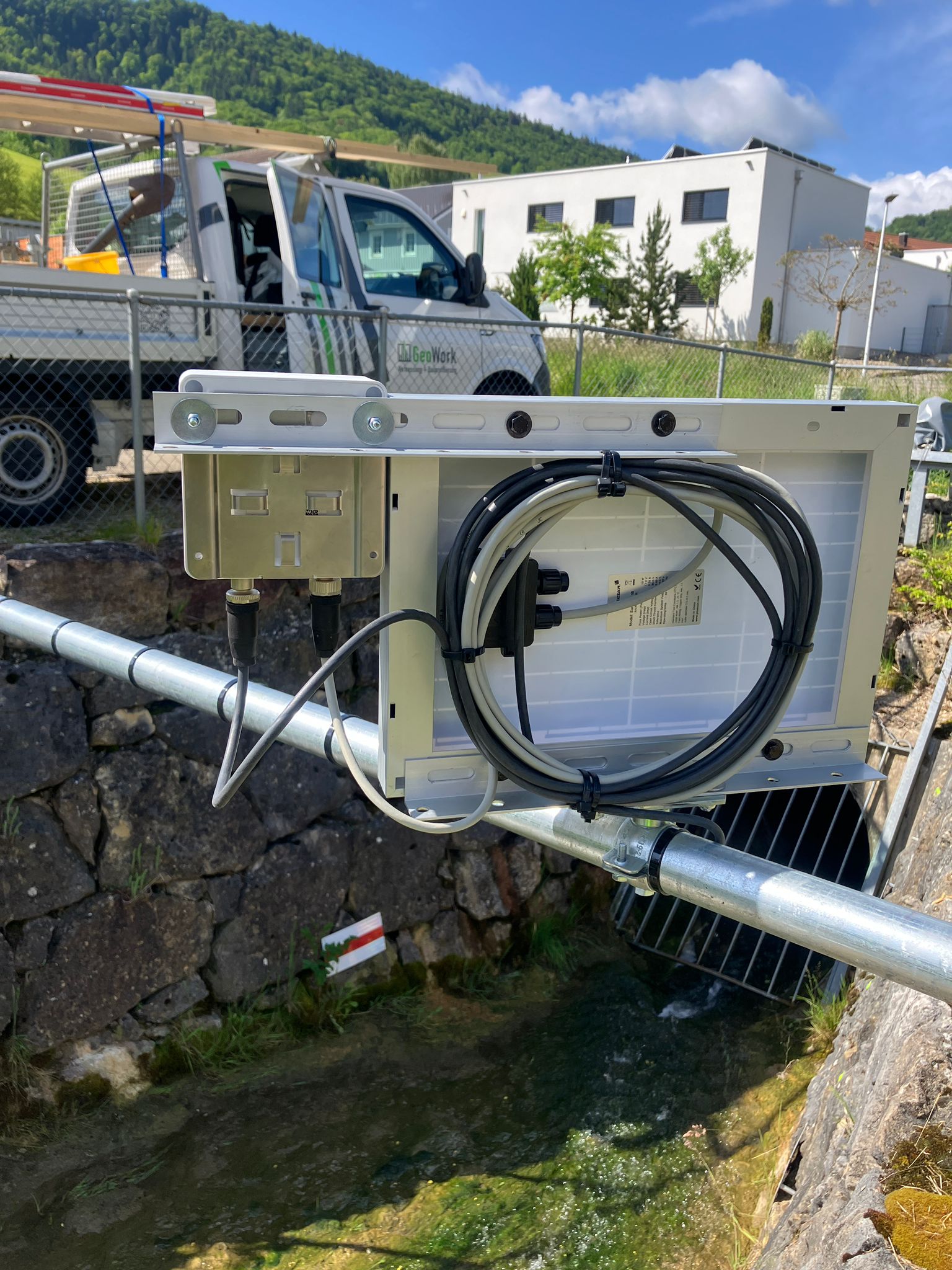 Installation mit Rohrgerüst